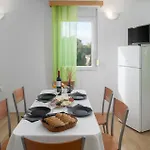 Pet Friendly In *