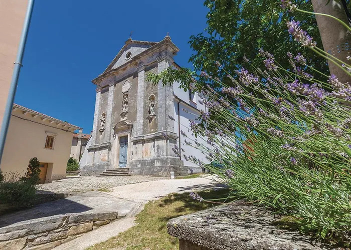 Awesome In Vikendica Tinjan