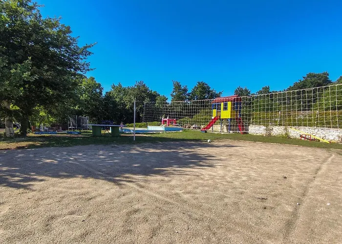 Vikendica Awesome In Tinjan